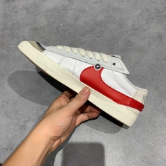 NIKE BLAZER LOW '77 JUMBO 'WHITE UNIVERSITY RED' DQ8769 100 SIZE 41 GIÀY 2HAND CHÍNH HÃNG PVN20426