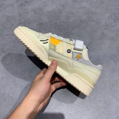 ADIDAS FORUM LOW CARTOON TREFOIL GX2181 SIZE 41 1/3 GIÀY 2HAND CHÍNH HÃNG PVN21123