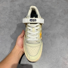 ADIDAS FORUM LOW CARTOON TREFOIL GX2181 SIZE 41 1/3 GIÀY 2HAND CHÍNH HÃNG PVN21123