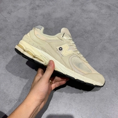 NEW BALANCE 2002R CALM TAUPE M2002RCC SIZE 44 GIÀY 2HAND CHÍNH HÃNG PVN21027