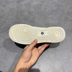 Nike Wmns Air Force 1 Low 'Iridescent Swoosh' CJ1646-100 SIZE 40 GIÀY 2HAND CHÍNH HÃNG PVN21210