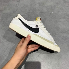 NIKE BLAZER LOW '77 VINTAGE 'WHITE BLACK' DA6364 101 SIZE 43 GIÀY 2HAND CHÍNH HÃNG PVN21205