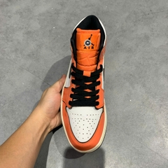 Air Jordan 1 Mid SE Turf Orange DD6834 802 SIZE 40 GIÀY 2HAND CHÍNH HÃNG PVN21774