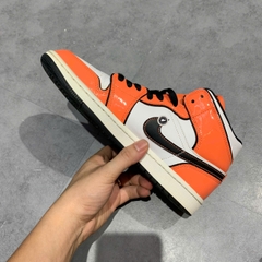 Air Jordan 1 Mid SE Turf Orange DD6834 802 SIZE 40 GIÀY 2HAND CHÍNH HÃNG PVN21774