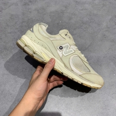 New Balance 2002R 'Linen Fog' M2002RAA SIZE 42 GIÀY 2HAND CHÍNH HÃNG PVN21924
