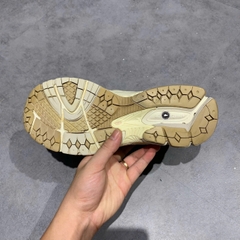 New Balance 2002R 'Linen Fog' M2002RAA SIZE 42 GIÀY 2HAND CHÍNH HÃNG PVN21924