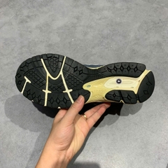 New Balance 2002R Eclipse Castlerock M2002RCA SIZE 44 GIÀY 2HAND CHÍNH HÃNG PVN21935