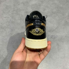 JORDAN 1 LOW GS 'METALLIC GOLD' 554723 032 SIZE 38 GIÀY 2HAND CHÍNH HÃNG PVN22153
