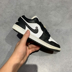 NIKE AIR JORDAN 1 LOW SE HOMAGE WHITE BLACK DR0502 101 SIZE 35.5 GIÀY 2HAND CHÍNH HÃNG PVN22166