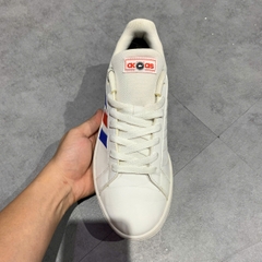 🔥 ADIDAS GRAND COURT BASE – CLOUD WHITE / BLUE / ACTIVE RED – SIZE 41 1/3 – PVN22709 – CHÍNH HÃNG