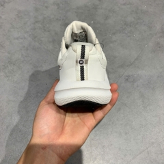 🔥 Under Armour Womens Charged Assert 10 3026179‑104 – SIZE 39 – PVN22232 – CHÍNH HÃNG