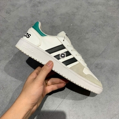 🔥 ADIDAS HOOPS 2.0 – WHITE/BLACK/GREEN – SIZE 40 – PVN22450 – CHÍNH HÃNG