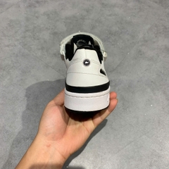 🔥 ADIDAS FORUM LOW ‘WHITE/BLACK’ – SIZE 37 1/3 – PVN23034 – CHÍNH HÃNG
