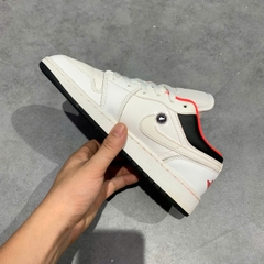 🔥 Giày Nike Air Jordan 1 Low GS 'Chicago Home' – SIZE 37 .5 – PVN22980 – CHÍNH HÃNG