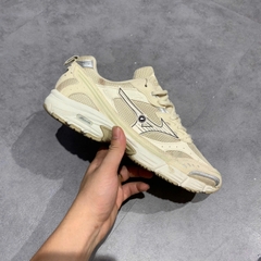 🔥 MIZUNO MXR ‘SUMMER SAND / PRISTINE’ – SIZE 40.5 – PVN23278 – CHÍNH HÃNG