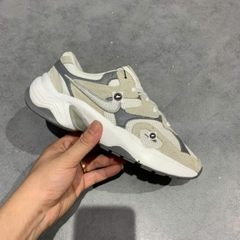 🔥 NIKE AL8 “WHITE/SMOKE GREY/BLACK/METALLIC SILVER” – SIZE 36.5 – PVN23968 – CHÍNH HÃNG