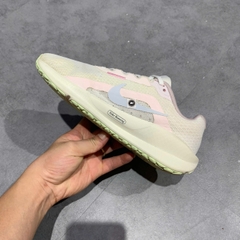 🔥 NIKE DOWNSHIFTER 13 “PEARL PINK / FOOTBALL GREY” – SIZE 36 – PVN23836 – CHÍNH HÃNG