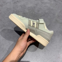 🔥 ADIDAS FORUM 84 LOW “LINEN GREEN / CREAM WHITE / METAL GREY” – SIZE 36 2/3 – PVN23725 – CHÍNH HÃNG