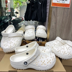 CROCS HOA TRẮNG