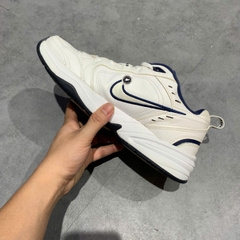 🔥 NIKE AIR MONARCH IV ‘WHITE NAVY’ – SIZE 42 – PVN24738 – CHÍNH HÃNG