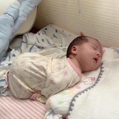 Bé ngủ không ngon có phải do chiếc bỉm đang mặc?