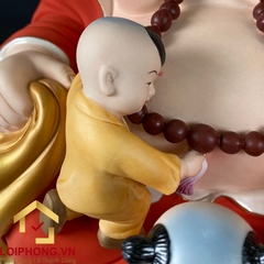 Tượng Phật Di Lặc Ngũ Phúc Ngồi Đài Sen Bằng Sứ Sơn Đỏ Cao 40cm