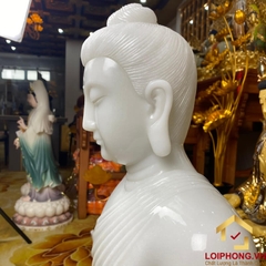 Tượng Phật Thích Ca Tĩnh Tâm Bằng Ngọc Hán Bạch Kích Thước 75cm x 50cm x 30cm