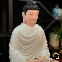 Tượng Phật Thích Ca Tĩnh Tâm Ngồi Đài Sen 8 Cạnh Bằng Bột Đá Trắng Viền Vàng Cao 65 cm