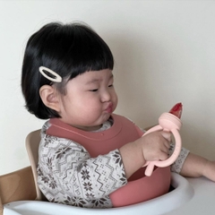 Yếm ăn dặm silicone Moyuum - BST sắc màu - Be/Xanh lá/Đỏ cam/Vàng