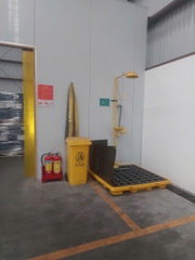 Bồn rửa mắt và tắm khẩn cấp UK306