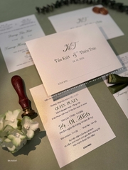 (BN-AK047) Thiệp Cưới Giấy Ánh Kim Thơm