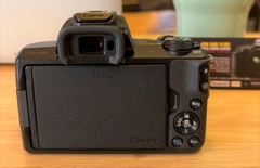 Canon M50