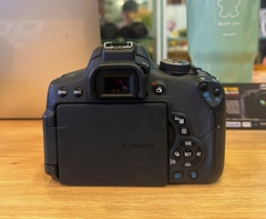 CANON 750D