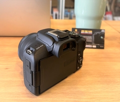 Canon R50