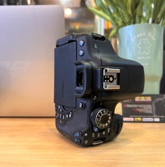 CANON 750D