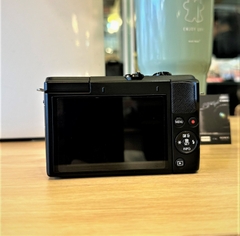 Canon M200