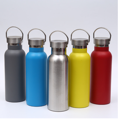 Bình giữ nhiệt hình chai nước có quai xách 750ml, Bình giữ nhiệt in khắc tên logo