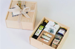 Hộp đựng quà 8/3 bằng gỗ MDF- Món quà tặng sang trọng, lịch sự dành cho các chị em...