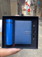 Hộp quà tặng sổ tay, sổ ghi chép cuộc họp kèm Bình in khắc tên, logo thương hiệu làm quà tặng doanh nghiệp, quà tặng sự kiện