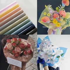 Xấp 20 tờ giấy bóng kiếng màu trong gói hoa, gói quà