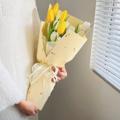 Xấp 20 tờ giấy gói hoa họa tiết hoa tulip chống thấm nước, giấy dày đứng form