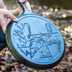 Chảo gang Lodge đáy hình nai - 26cm