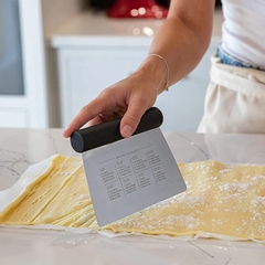Dụng cụ vét bột đa năng KITCHENAID - Màu đen