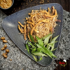 Gỏi khô mực khoai môn