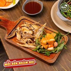 Khô cá đuối chấm mắm me