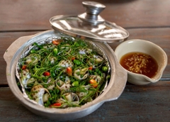 Ốc hương nổ muối ớt xiêm xanh