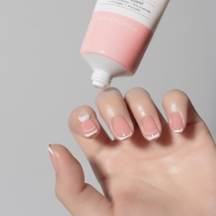 WHISIS Deep Moisture Hand & Nail Cream Kem dưỡng ẩm sâu cho tay và móng WHISIS