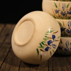 Bát mộc vẽ hoa diên vĩ (triện đáy)