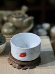 Bát size nhỡ strawberry