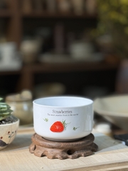 Bát size nhỡ strawberry